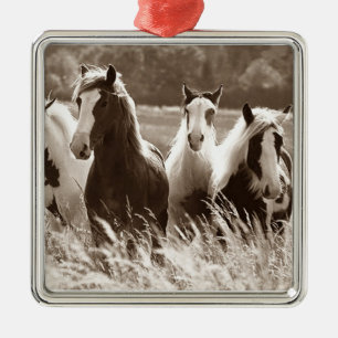 ***GALLOPING GROUP OF HORSES*** CHRISTMAS ORNAMENT