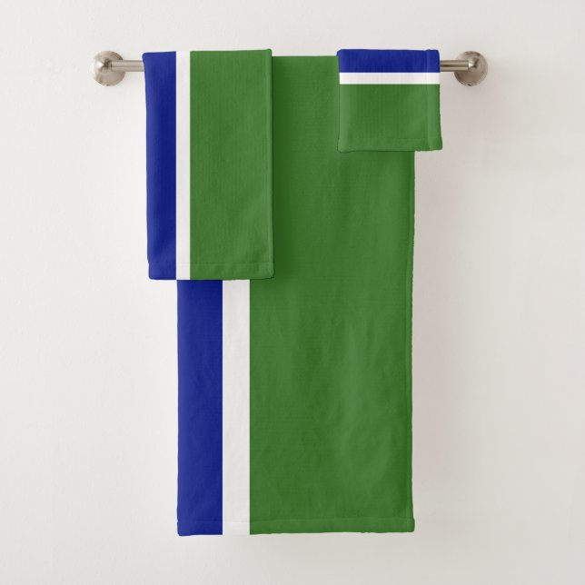 Gambia Flag Bath Towel Set (Insitu)