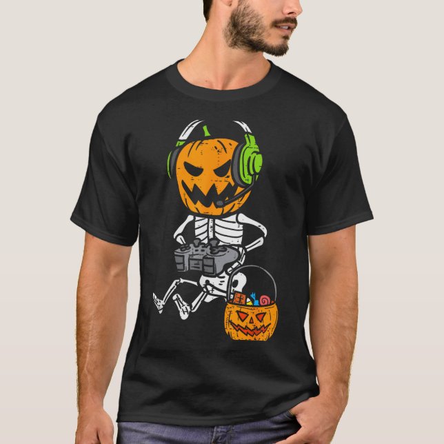 Gamer Pumpkin Skeleton Funny Halloween Gaming Boys T-Shirt (Front)