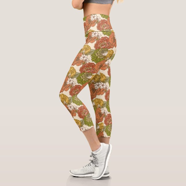 Garden Flower Pattern Capri Leggings (Left)