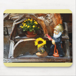 Garden gnome mouse mat