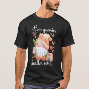Gardening 4\Garden gnome with onion garden gnome T-Shirt