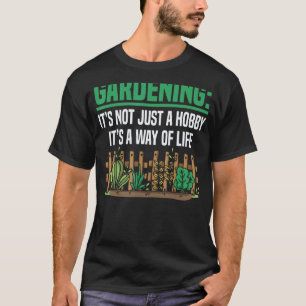 Gardening 4\Garden Sayings Apparel Gardening Mum T-Shirt