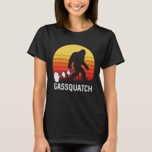GASSQUATCH Bigfoot Retro fart Design T-Shirt