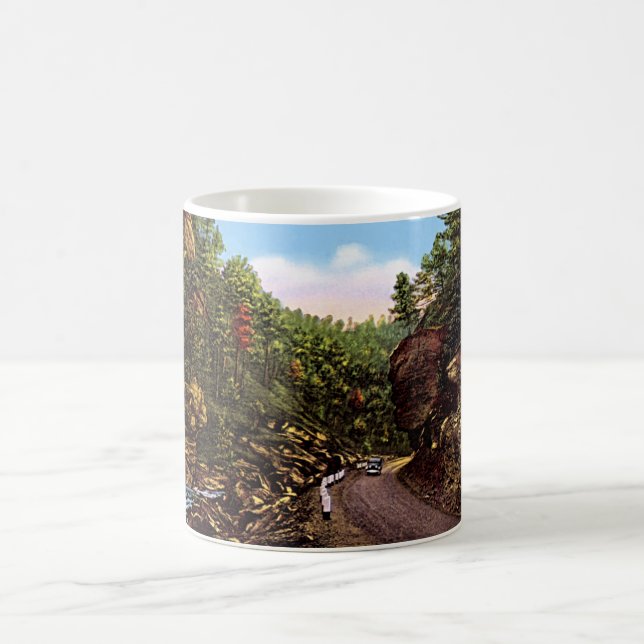 Gatlinburg, Tennessee Coffee Mug (Center)