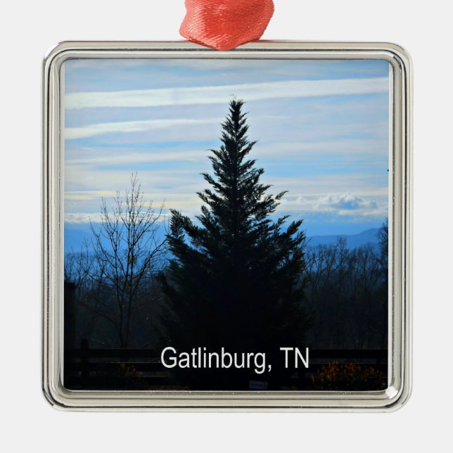 Gatlinburg, Tennessee Metal Tree Decoration (Front)