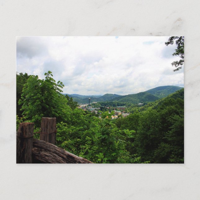 Gatlinburg, Tennessee Postcard (Front)
