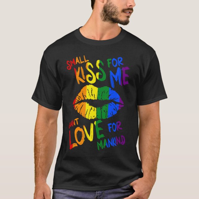 Gay Pride Month Kiss Love Lesbian LGBT Pride LGBTQ T-Shirt (Front)