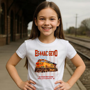GE ES44AC GEVO Locomotive and American flag T-Shirt