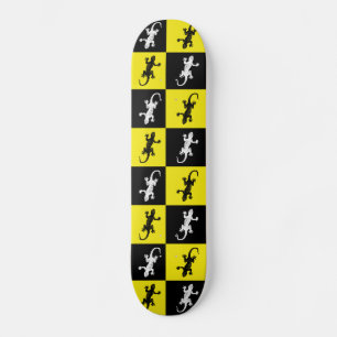 Geckos on Skateboard