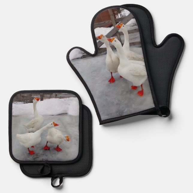 Geese white  oven mitt & pot holder set (Front/Back)