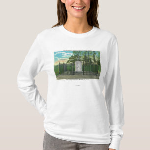 Gen Benedict Arnold's Left Leg Monument T-Shirt