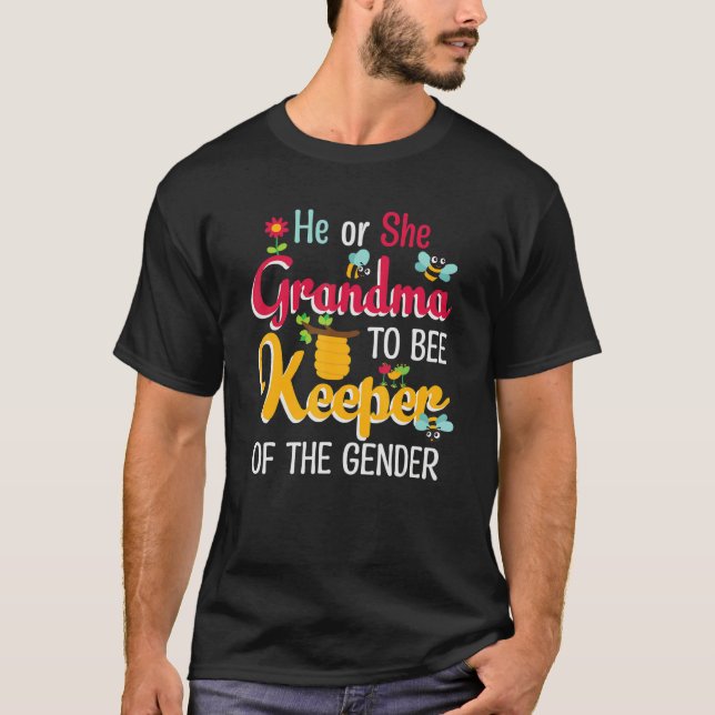 Gender Reveal Announcement Grandma To Bee Keeper H T-Shirt (Front)
