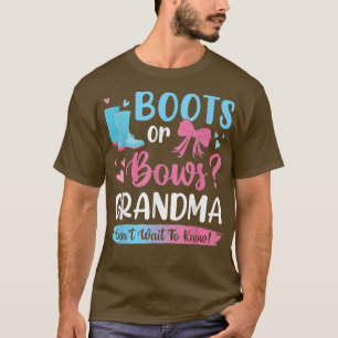 Gender reveal boots or bows Grandma matching baby T-Shirt