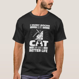 Geologist Cat Collecting Geology Rock Hunting T-Shirt