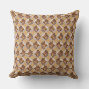 GEOMETRIC DESIGN. CUSHION