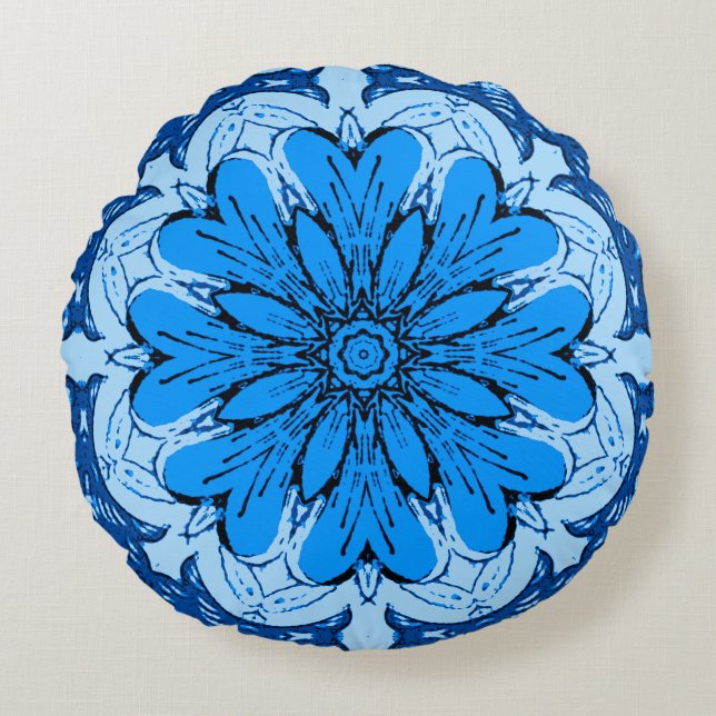 Geometric Flower Pattern in Cerulean & Light Blue Round Cushion (Front)