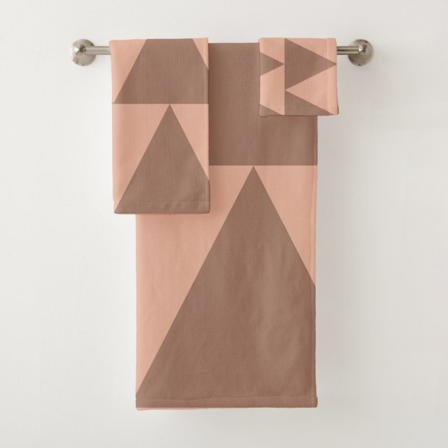 Geometric Large Triangles Mocha Mousse Dusty Pink Bath Towel Set (Insitu)