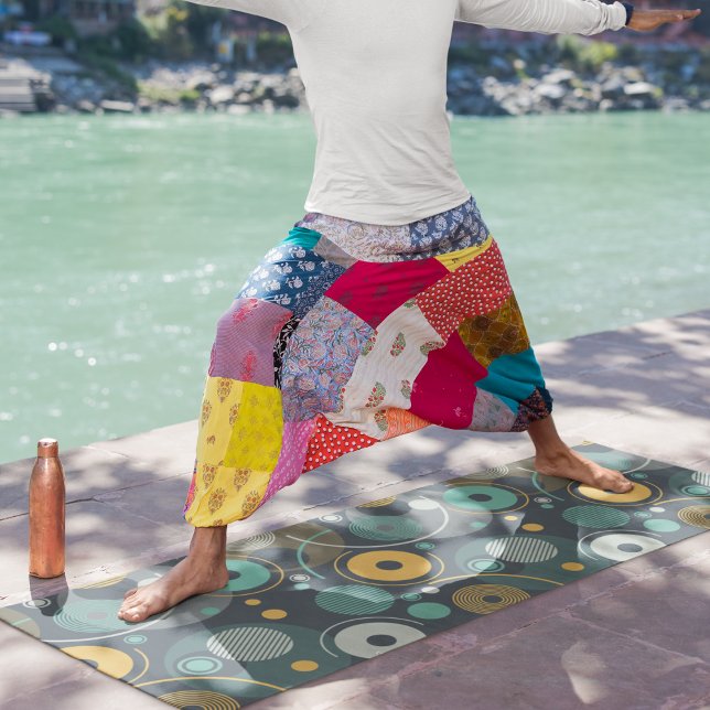 geometric monochrome yoga mat (Creator Uploaded)