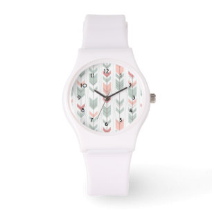 Geometric pattern in retro style watch