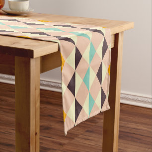 Geometric pattern overlapping diamonds & triangle short table runner