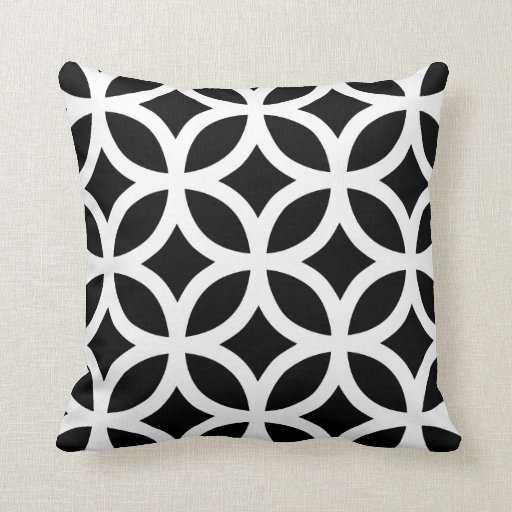 Image of Geometric Pattern Pillow in Black and White