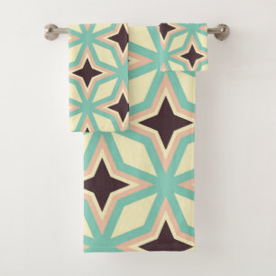 Geometric pattern with alternating dark star shape bath towel set