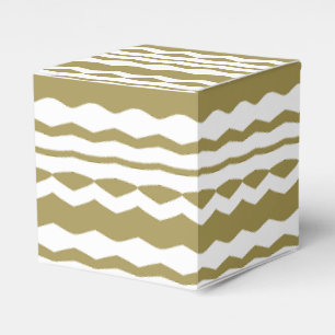 Geometrical ornamental beige & white favour box
