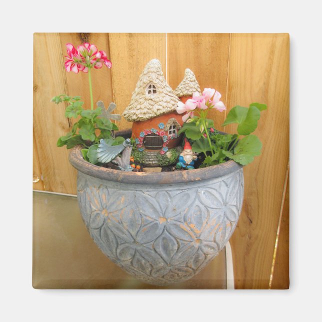 Geranium Gnome 03 Magnet (Front)