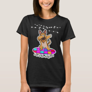 German Shepherd Dabbing Dare to be Different pet d T-Shirt