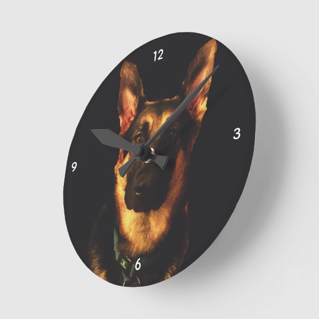 GERMAN SHEPHERD DOG  ROUND CLOCK (Angle)