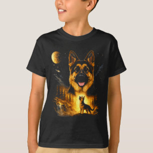 German Shepherd Howling To The Moon Vintage Mystic T-Shirt