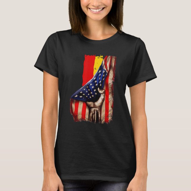 Germany Flag Behind US Flag Patriotic German Ameri T-Shirt (Front)