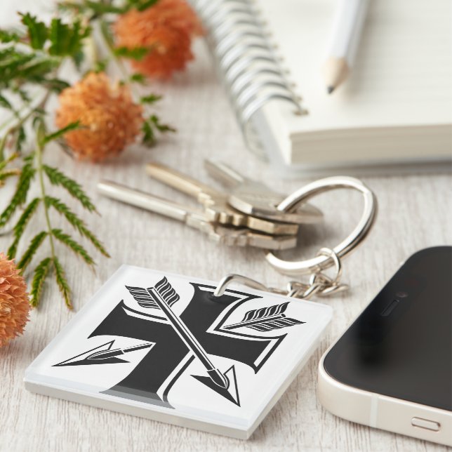 GEUEE Vintage Knight Series Key Ring (Front Right)