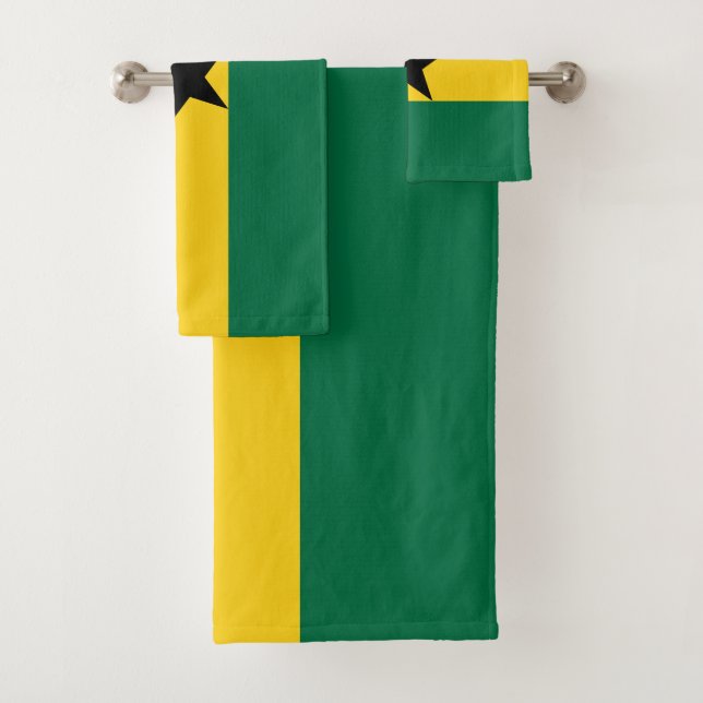 Ghana Flag Bath Towel Set (Insitu)