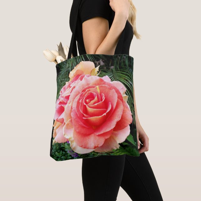 Giant light pink rose flower close-up photo modern tote bag (Close Up)