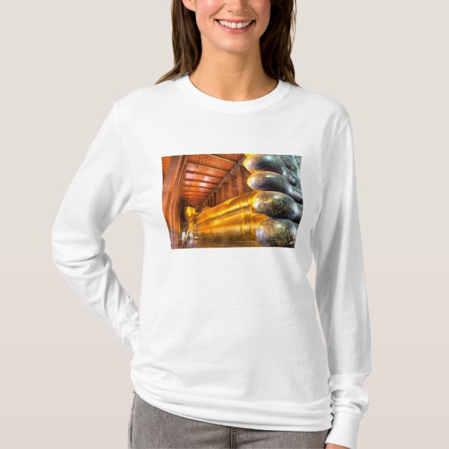 Giant reclining Buddha inside temple, Wat Pho, T-Shirt (Front)