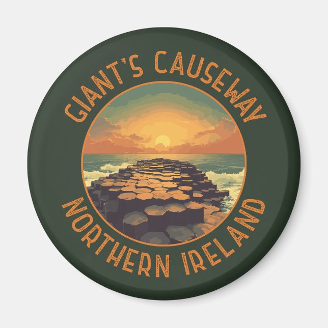 Giant's Causeway Ireland Retro Distressed Circle Magnet (Front)