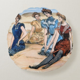 Gibson Girls On The Beach, 1900 Round Cushion