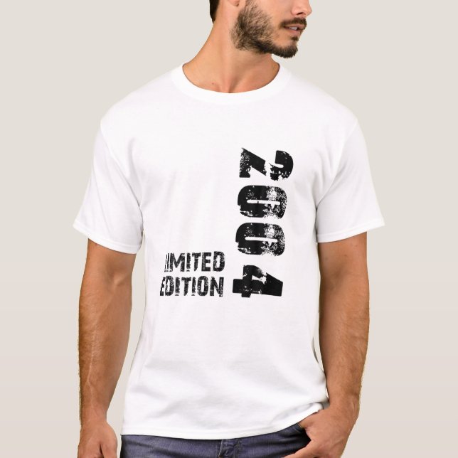 Gift 18Th Birthday Young Girl 18 Years 2004 Funny T-Shirt (Front)