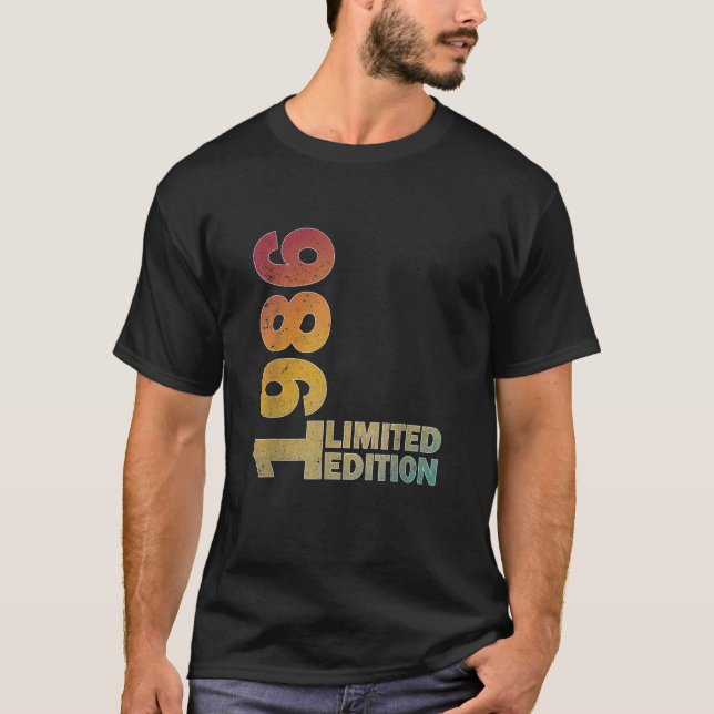 Gift Classic Men Women 40th Retro Birthday Made in T-Shirt (Front)