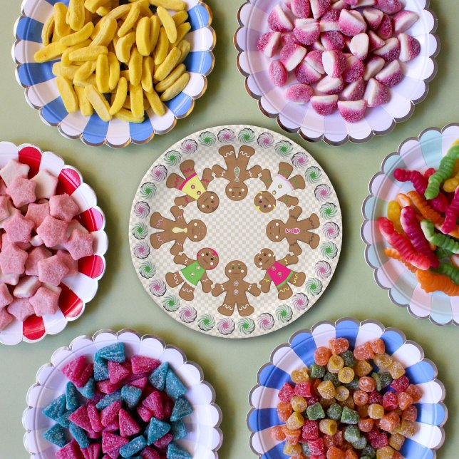 Gingerbread Boys and Girls Checks Paper Plate (Creator Uploaded)