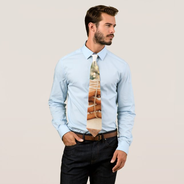 Gingerbread Cookies Tie (In Situ)