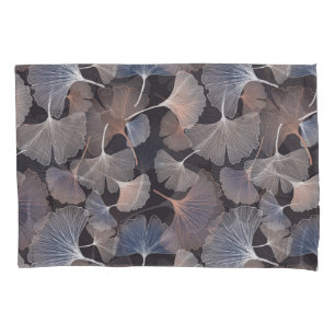 Ginkgo leaves: elegant natural pattern. pillowcase