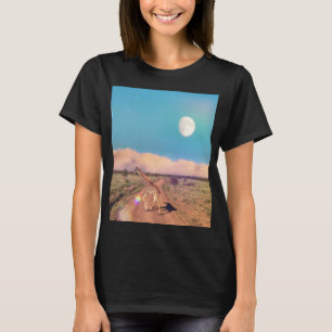 Girafe In Serengeti  - Rising Moon T-Shirt