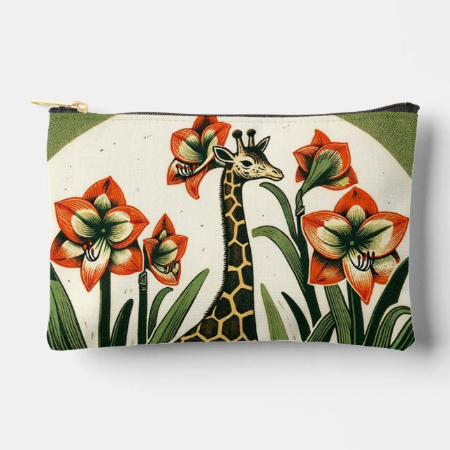 Giraffe                                            accessory pouch (Front)