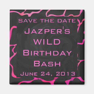 Giraffe Hot Pink and Black Print Magnet