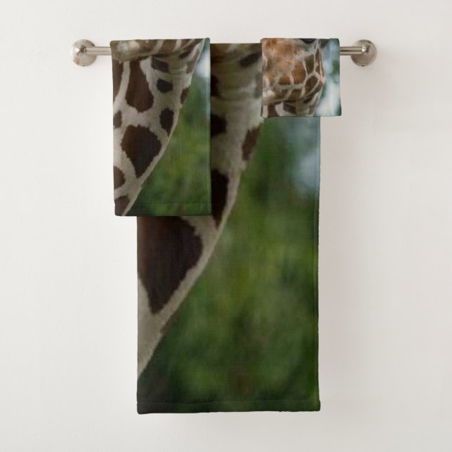 Giraffe Lovers Bath Towel Set (Insitu)