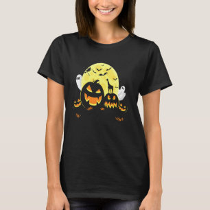 Giraffe On Scary Pumpkin Halloween Full Moon Witch T-Shirt