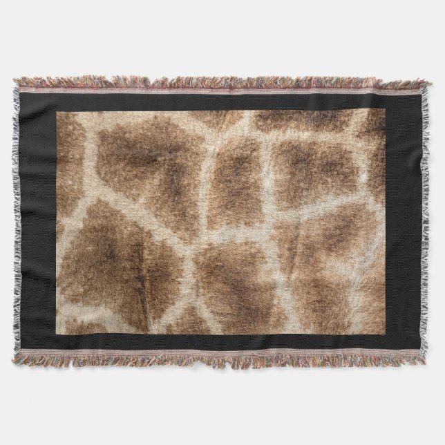 Giraffe pattern throw blanket (Front)